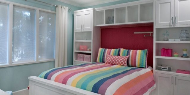 kamar warna warni