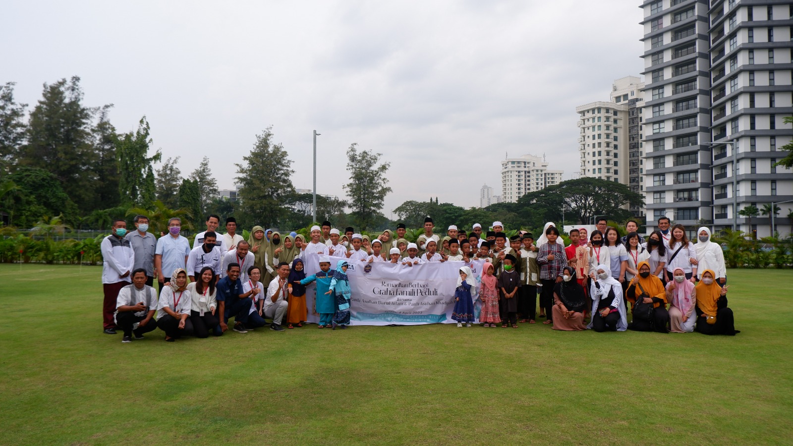 Kegiatan Ramadhan Berbagi di Graha Golf, Surabaya, Selasa (04/04/2023).