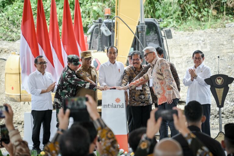 Presiden Meresmikan Pembangunan Tiga Proyek Intiland di Ibu Kota Nusantara