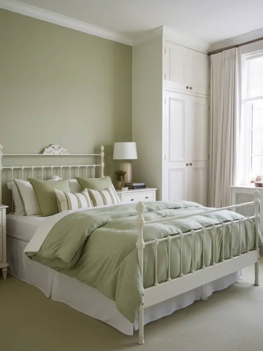 Hijau Sage + Ivory