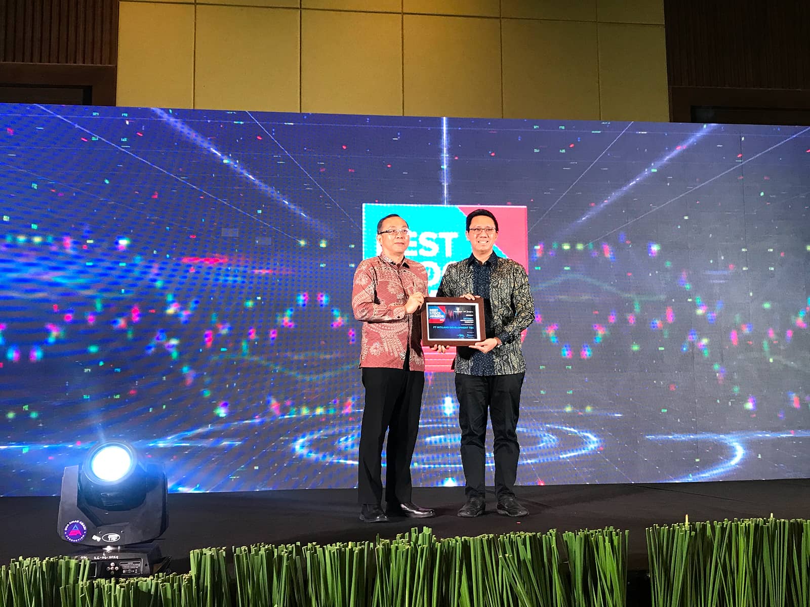 Intiland Raih Best Stock Awards - Februari 2025