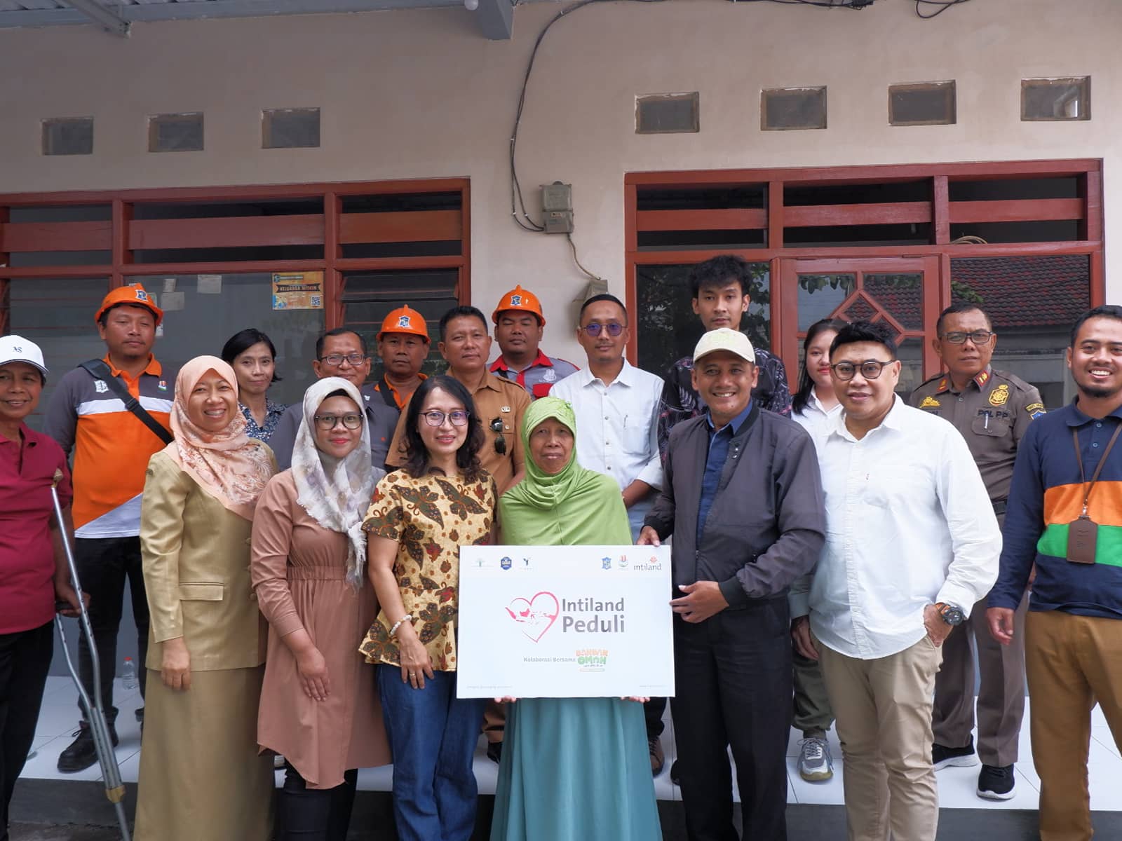 Kegiatan CSR Intiland Peduli Berkolaborasi dengan Pemkot Surabaya dalam Perbaikan Rumah Tidak Layak Huni (Rutilahu) - Agustus 2025